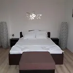 Апартаменты Adina *